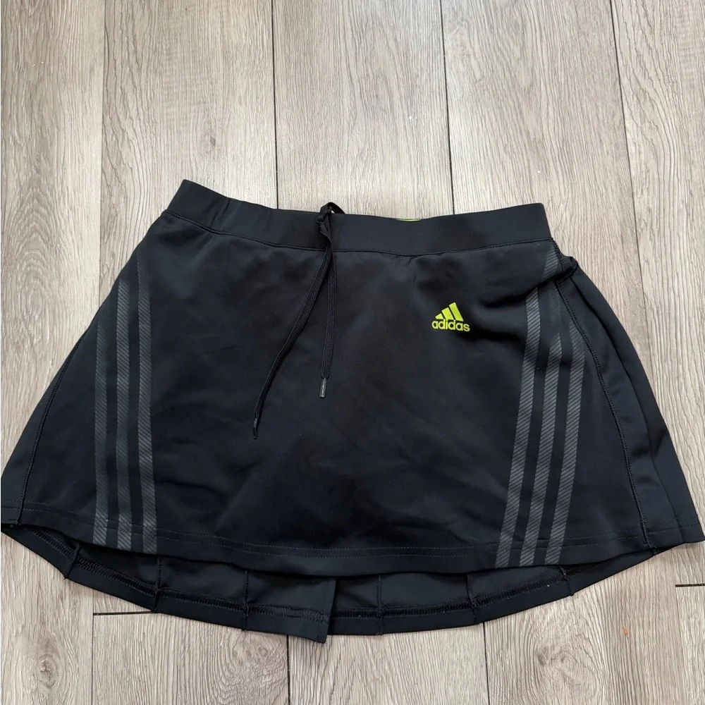 Adidas Supernova Skort Women's Black
Lined Mini Skirt Golf Tennis Climatcool S - Picture 2 of 5